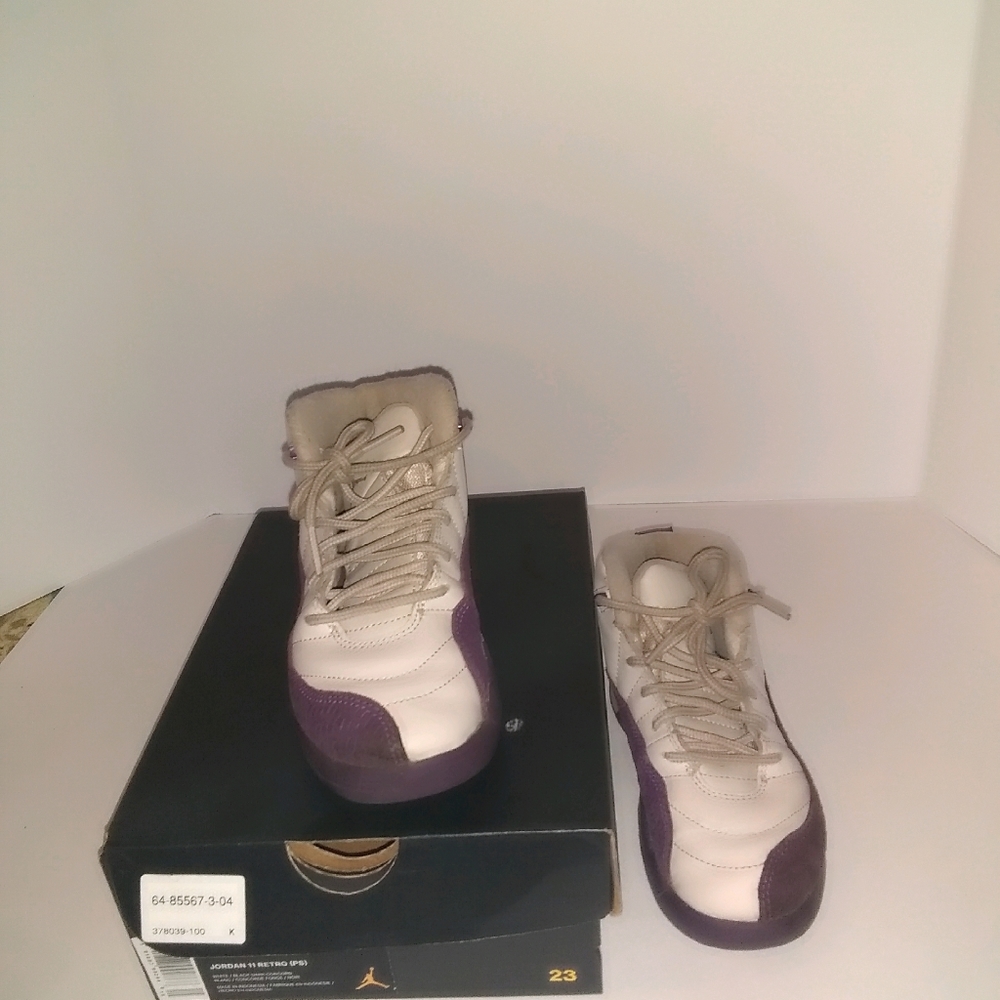 Shoe's